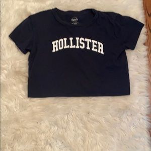 navy blue cropped t-shirt